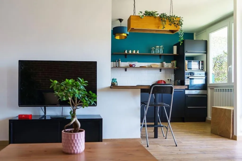 Grand Appartement 4 Pieces A 10Min Paris 圣吉欧梅斯
